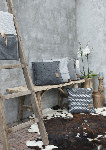 KNIT FACTORY _ Noa Kissen