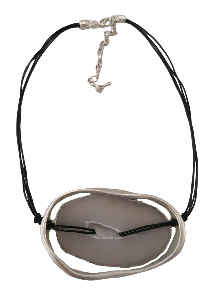 KETTE _ Lederband mit ovalem Stein