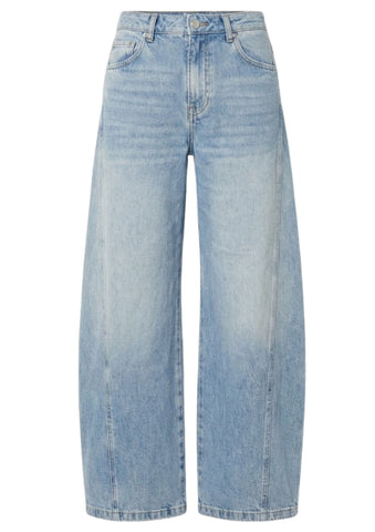 PC _ Cropped Jeans